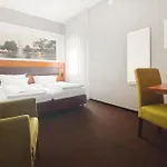Garner - Zuffenhausen By Ihg שטוטגרט