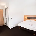 Garner - Zuffenhausen By Ihg