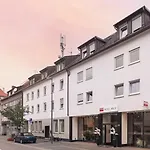 מלון Garner - Zuffenhausen By Ihg