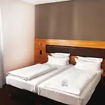 מלון Garner - Zuffenhausen By Ihg שטוטגרט