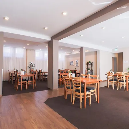Garner - Zuffenhausen By Ihg
