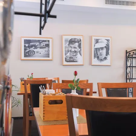 Ξενοδοχείο Novum Bruy 3*