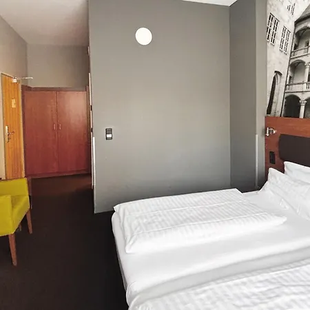 Garner - Zuffenhausen By Ihg 3*