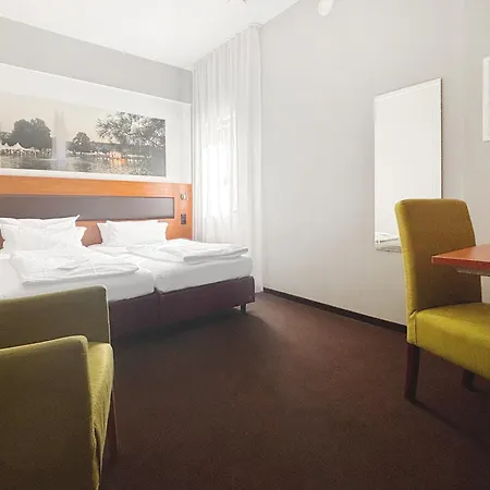 Garner - Zuffenhausen By Ihg שטוטגרט