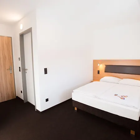 Garner - Zuffenhausen By Ihg