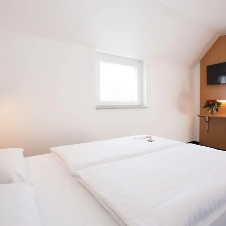 מלון Garner - Zuffenhausen By Ihg שטוטגרט