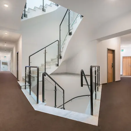 Garner - Zuffenhausen By Ihg 3* Stuttgart