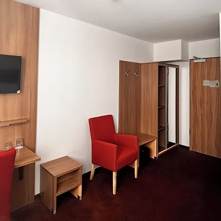 Garner - Zuffenhausen By Ihg 3*