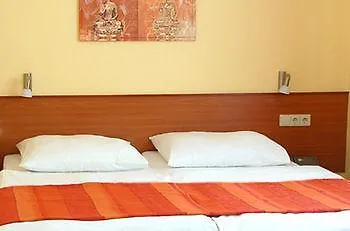 Novum Bruy Hotel 3*