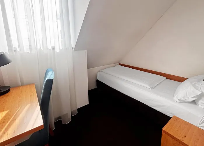 Garner - Zuffenhausen By Ihg Στουτγκάρδη